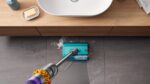 ⁦Dyson V15s Detect Submarine⁩ - الصورة ⁦5⁩
