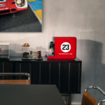 ⁦Smeg Full Automatic Espresso Machine Bean-to-cup BCC12 | 917 Salzburg Porsche x SMEG BCC12917EU⁩ - الصورة ⁦5⁩