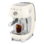 ⁦Smeg Manual espresso coffee machine with cold brew ECF03CREU⁩ - الصورة ⁦4⁩