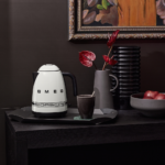⁦Smeg Kettle KLF03 | Shade Green Porsche x SMEG KLF03PSGEU⁩ - الصورة ⁦3⁩