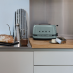 ⁦Smeg Toaster TSF01 | Shade Green Porsche x SMEG TSF01PSGEU⁩ - الصورة ⁦6⁩